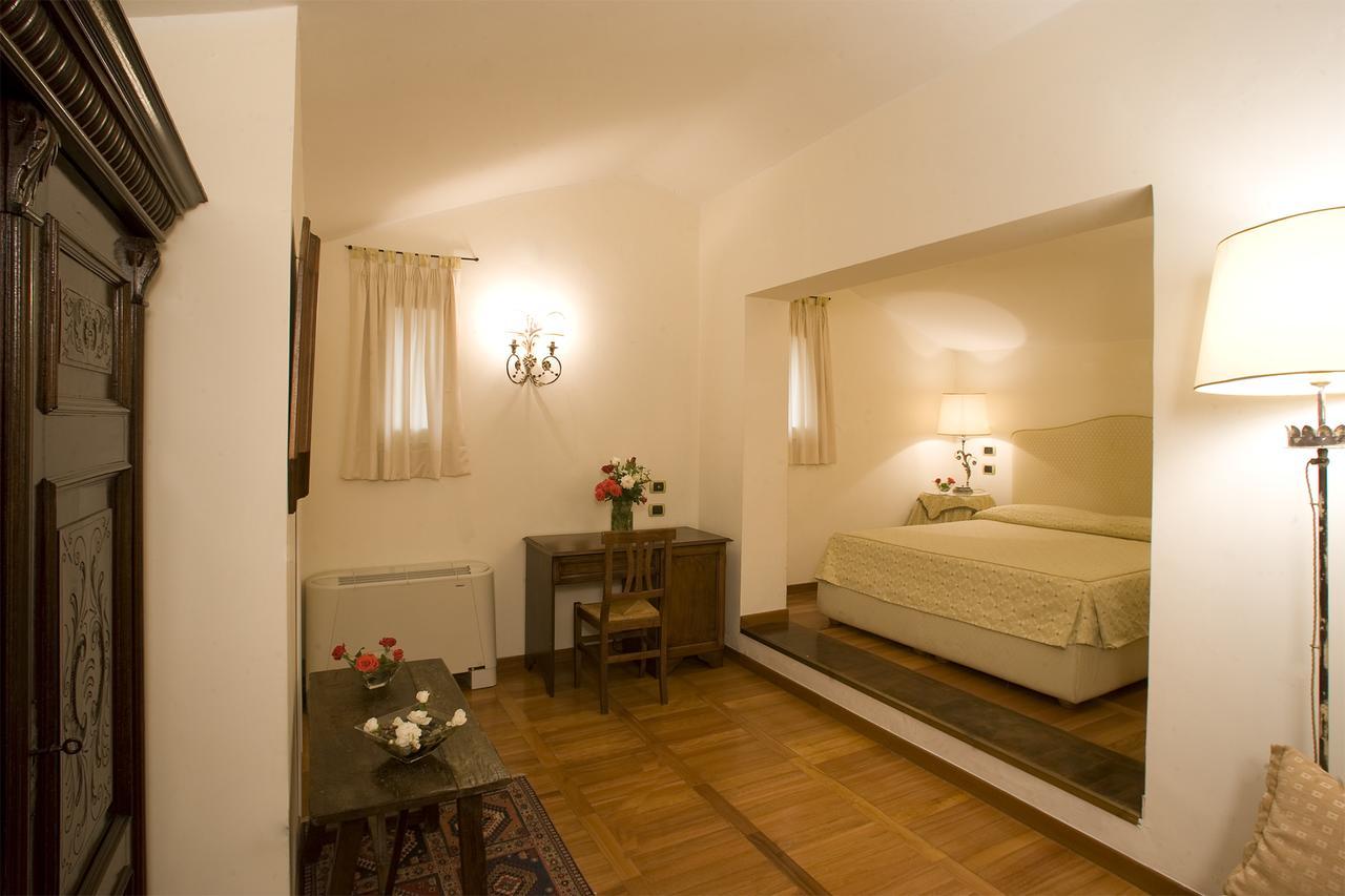 Hotel Scilla Sovana Exteriér fotografie