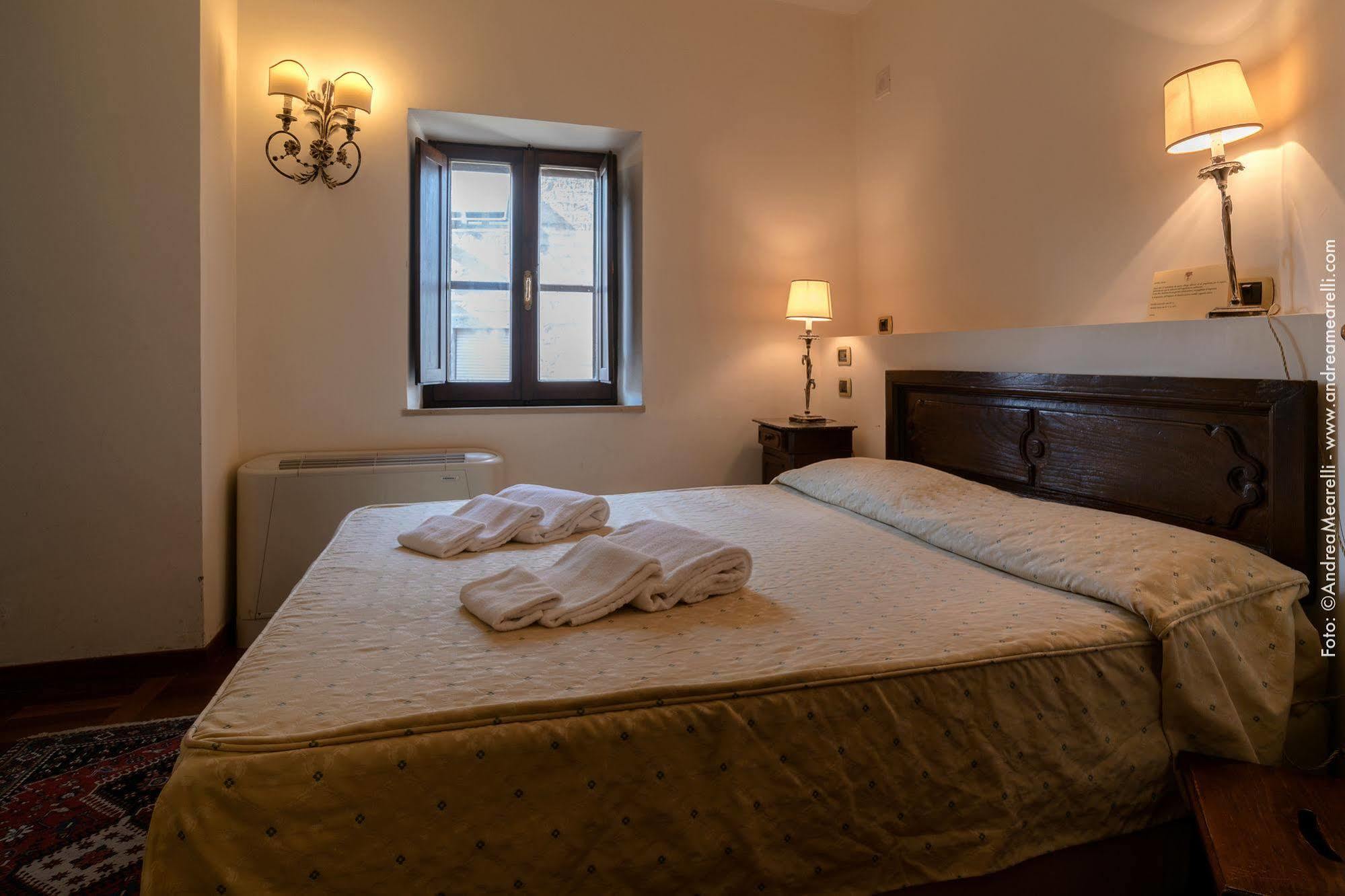 Hotel Scilla Sovana Exteriér fotografie
