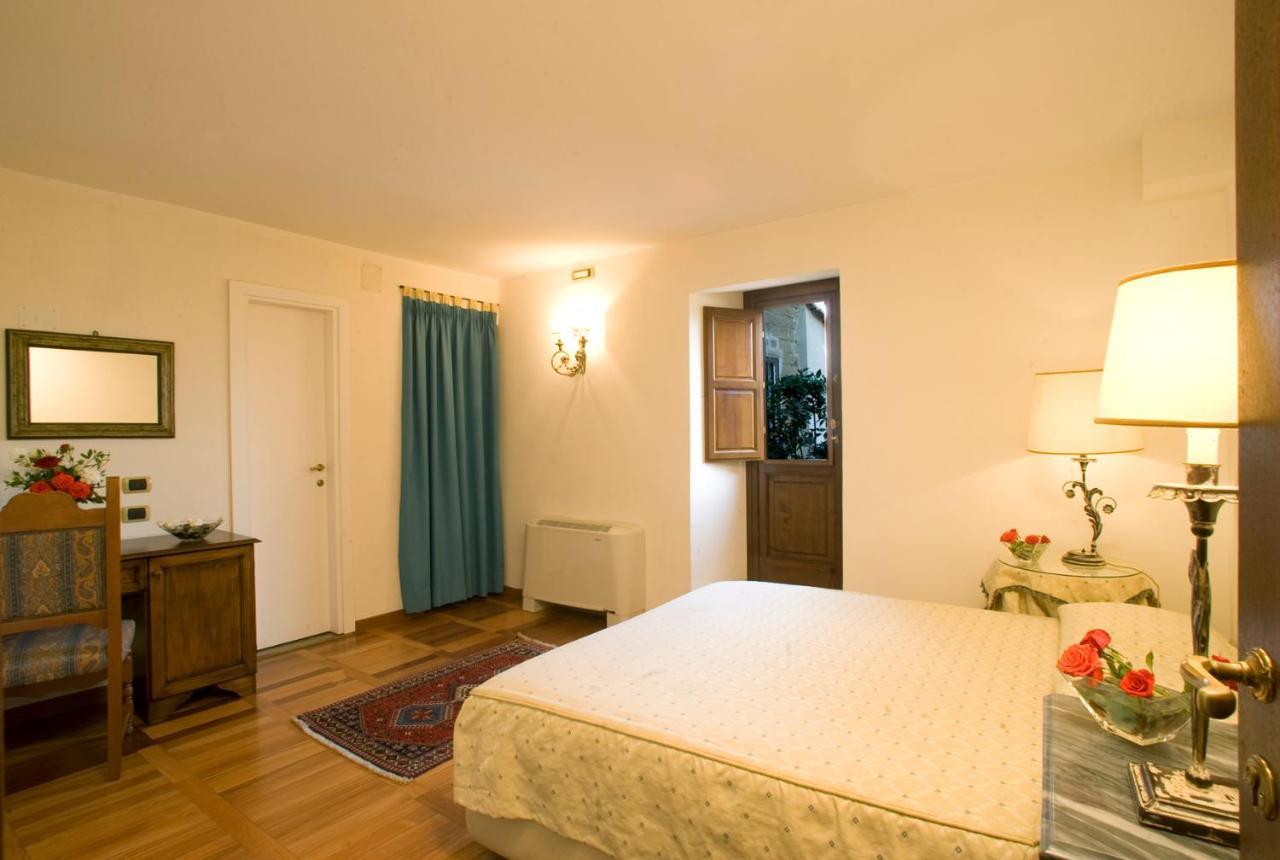 Hotel Scilla Sovana Exteriér fotografie